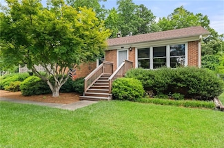 2505 Roland Rd, Greensboro, NC 27407