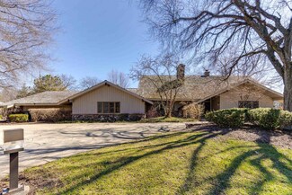 2435 Lexington Dr, Long Grove, IL 60047