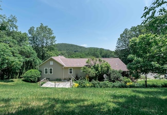 243 Old Chesterfield Rd, Hinsdale, NH 03451