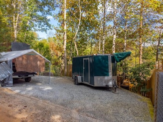 177 Bailey Hills Rd, Franklin, NC 28734