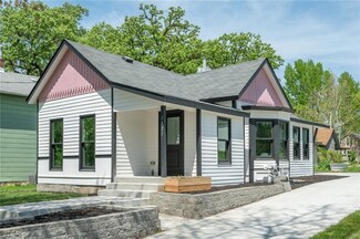 1921 Center St, Des Moines, IA 50314
