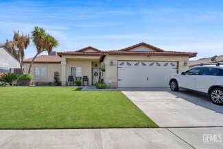 5221 Milagro Dr, Bakersfield, CA 93307