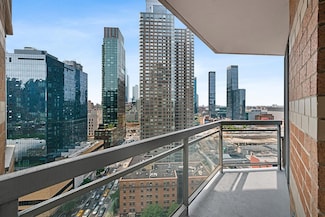500 W 43rd St Unit 21B, New York, NY 10036