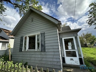 2404 York St, Toledo, OH 43605