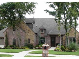 1324 Circle Bend Ct, Edmond, OK 73034