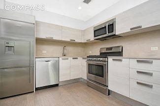281 Union Ave Unit 3-C, Brooklyn, NY 11211