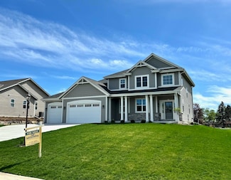 S54W25487 Pebble Brook Ct, Waukesha, WI 53189