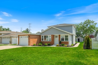 791 N Michigan St, Elmhurst, IL 60126