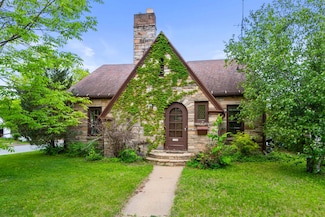 1140 Lindbergh Ave, Stevens Point, WI 54481