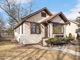 108 S Park Rd, La Grange, IL 60525
