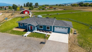 1212 Winners Circle Ln, Corvallis, MT 59828