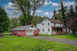 16 Welch Ave, Holley, NY 14470