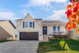 23233 W 126th St, Olathe, KS 66061