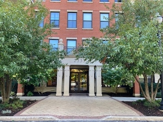 2335 W Belle Plaine Ave Unit 213, Chicago, IL 60618