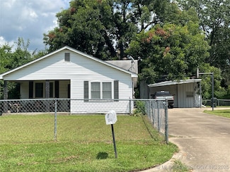 608 S 30th St, Muskogee, OK 74401