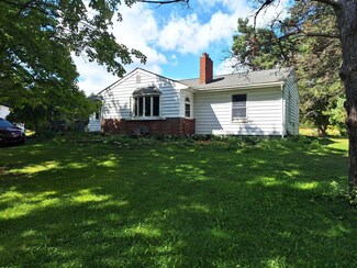 9748 S Mackinac Trail, Sault Ste. Marie, MI 49783