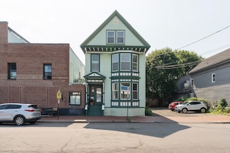 52 Pine St, Portland, ME 04102