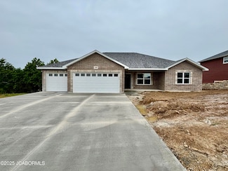 209 Gavin Ln, Linn, MO 65051