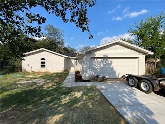 208 Hickory Ln, Hickory Creek, TX 75065