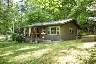 3435 Conleys Creek Rd, Whittier, NC 28789