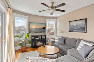 372 Adams St Unit 3, Dorchester, MA 02122