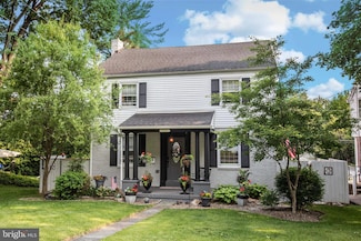 38 Park Rd, Reading, PA 19609