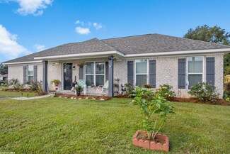 22231 Magnolia St, Robertsdale, AL 36567