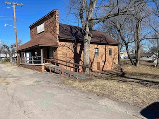 105 & 107 S 2nd St, Flippin, AR 72634