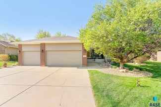 717 W Cascade St, Sioux Falls, SD 57108