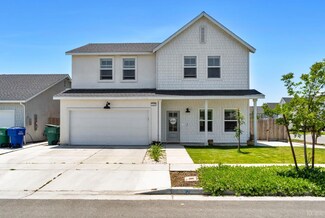 2459 W Hampton Dr, Hanford, CA 93230
