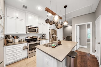 304 Felt Cir, Houston, TX 77011