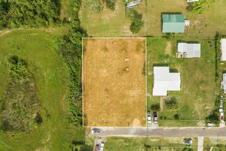 7801 Ponderosa St, Southport, FL 32409