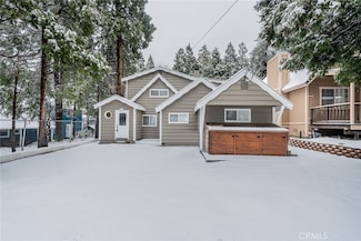 707 Rocky Loop, Crestline, CA 92325