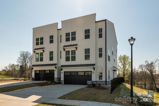 2124 Barrowcliffe Dr NW, Concord, NC 28027
