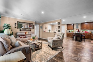 200 Vista Pointe Dr, Stony Point, NC 28678