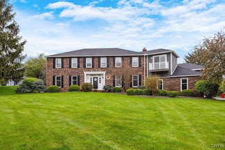 4443 Treetops Cir, Manlius, NY 13104