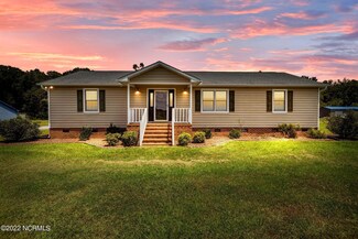 227 Tilghman Rd, Dover, NC 28526