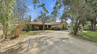 4002 Willow Springs Ln, Houston, TX 77080