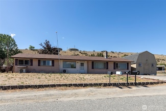 709 Sunrise Dr, Omak, WA 98841