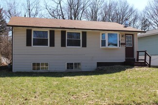 2236 Cardston Dr, Columbus, OH 43232