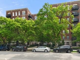 4537 S Drexel Blvd Unit 303, Chicago, IL 60653