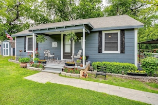 420 E 1st St, Weatherford, TX 76086