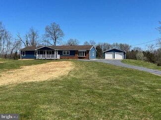 3527 Greensburg Rd, Martinsburg, WV 25404