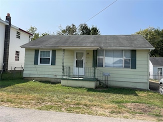 637 E Daniels St, Piedmont, MO 63957