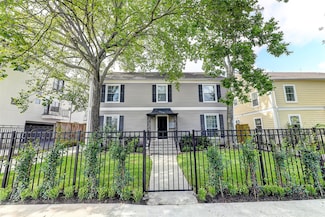 2509 Shakespeare St, Houston, TX 77030