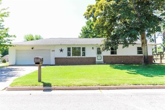 454 Taylor Ave, Wisconsin Rapids, WI 54494