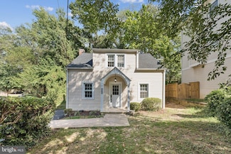 2153 N Taylor St, Arlington, VA 22207