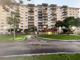 4174 Inverrary Dr Unit 401, Lauderhill, FL 33319