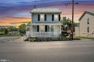 23 Mountain St, Mount Holly Springs, PA 17065