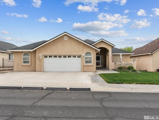 137 Desert Lakes Dr, Fernley, NV 89408